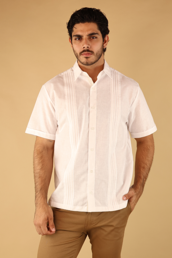 Camisa Blanca Manga Corta Guayabera Para Hombre Con Alforzas Frontales
